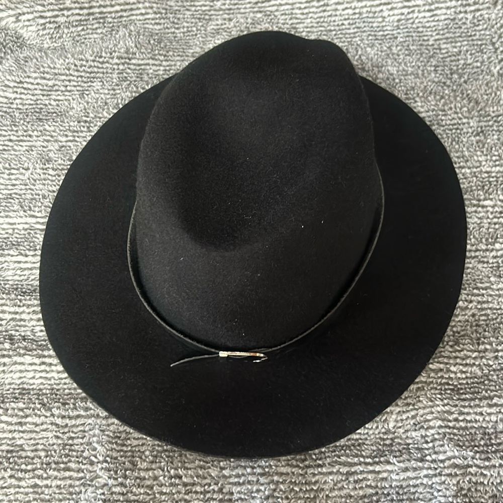 Black hat